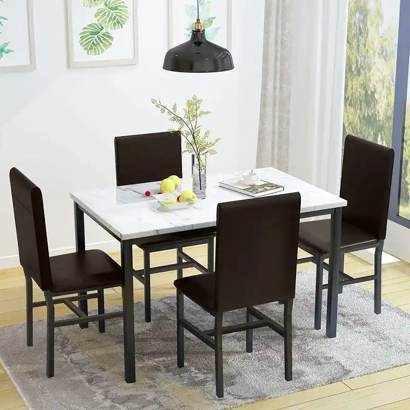 Set da pranzo di 5 pezzi con tavolo effetto marmo e 4 sedie imbottite in pelle PU