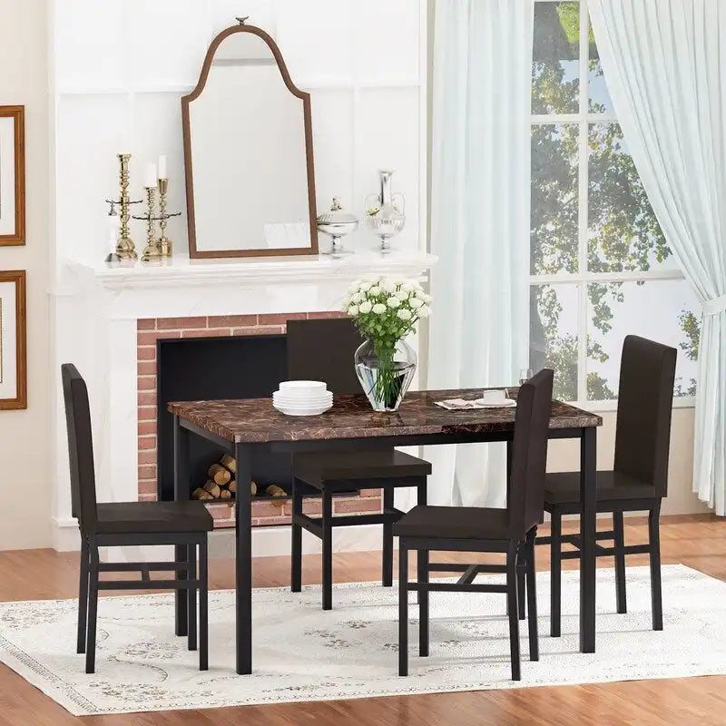 Set da pranzo di 5 pezzi con tavolo effetto marmo e 4 sedie imbottite in pelle PU