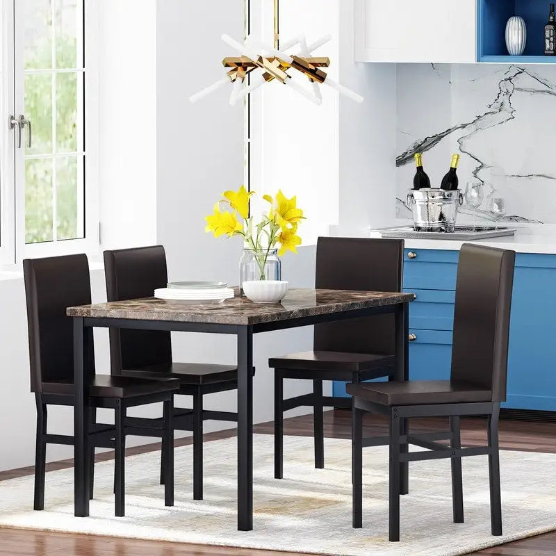 Set da pranzo di 5 pezzi con tavolo effetto marmo e 4 sedie imbottite in pelle PU