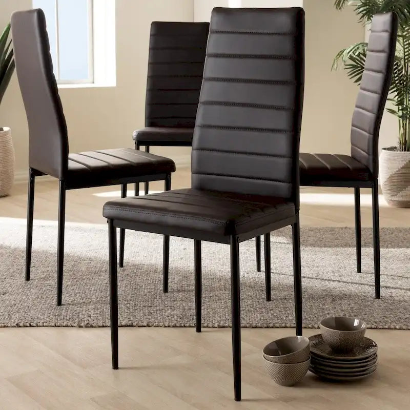 Set di 4 sedie da pranzo moderne in similpelle